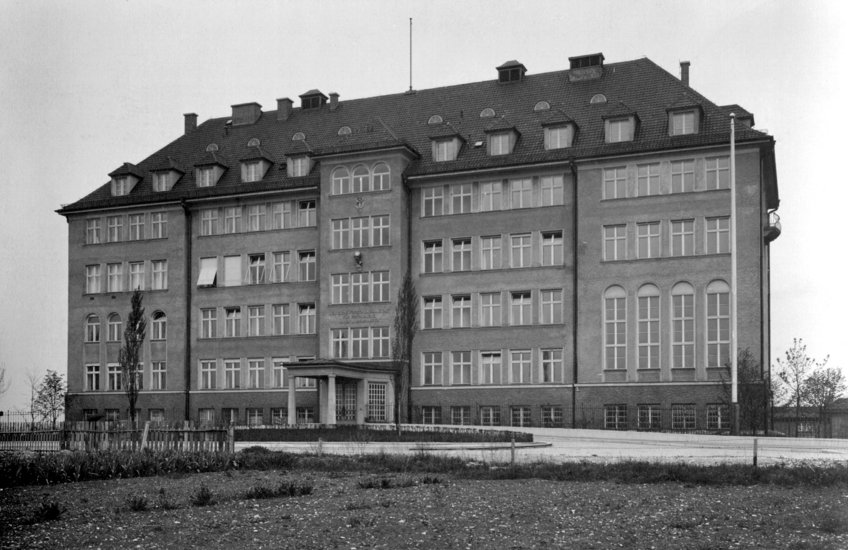100 Jahre Hirnforschung und Patientenversorgung 100 Jahre Hirnforschung und Patientenversorgung