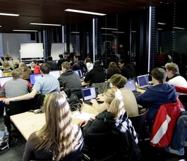 "Grau ist keine Farbe" - Filmvorführung und Diskussion